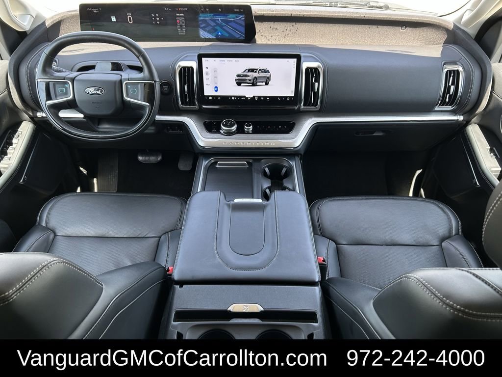 Used 2025 Ford Expedition Platinum image 11