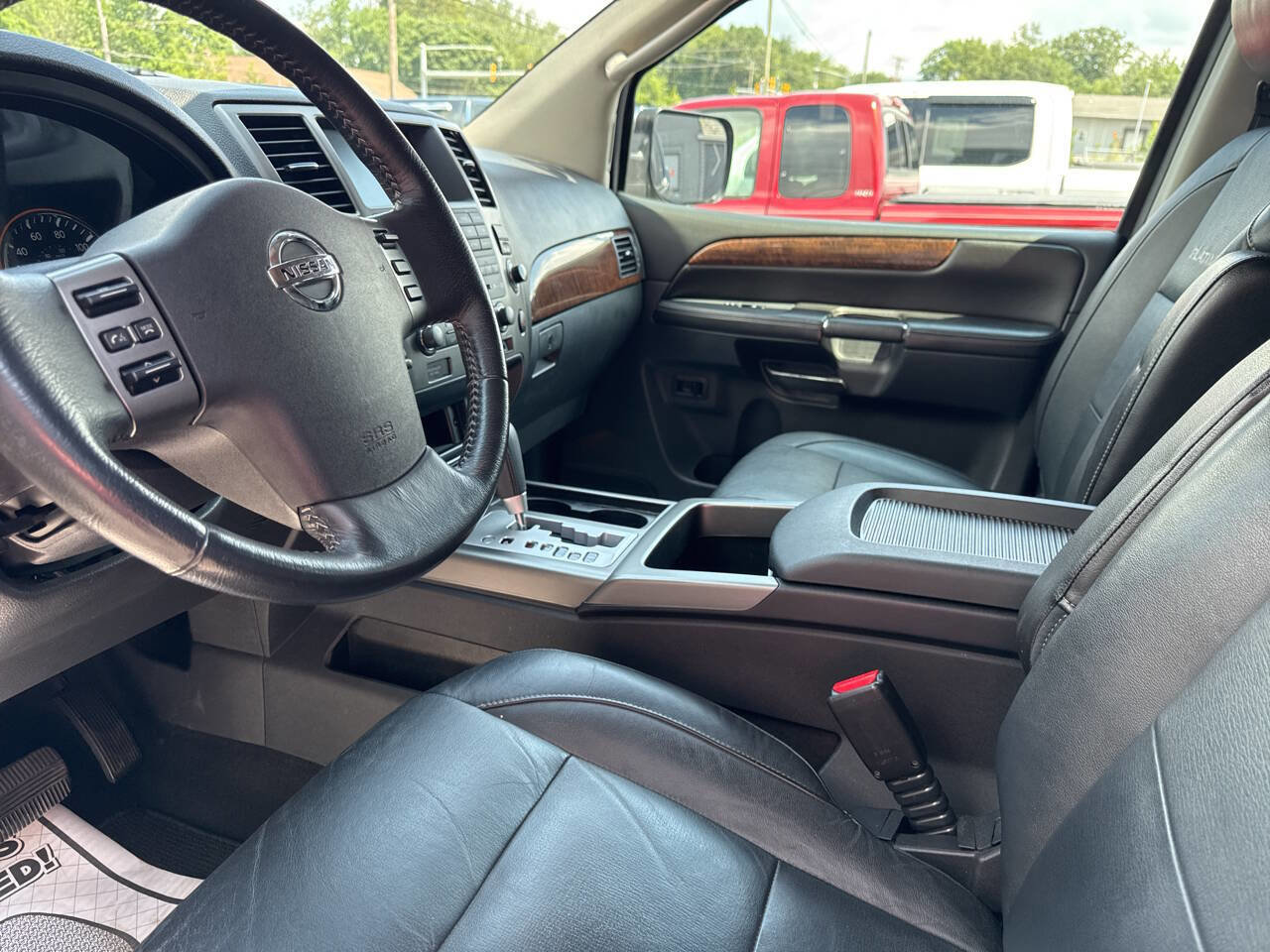 Used 2010 Nissan Armada Platinum image 19