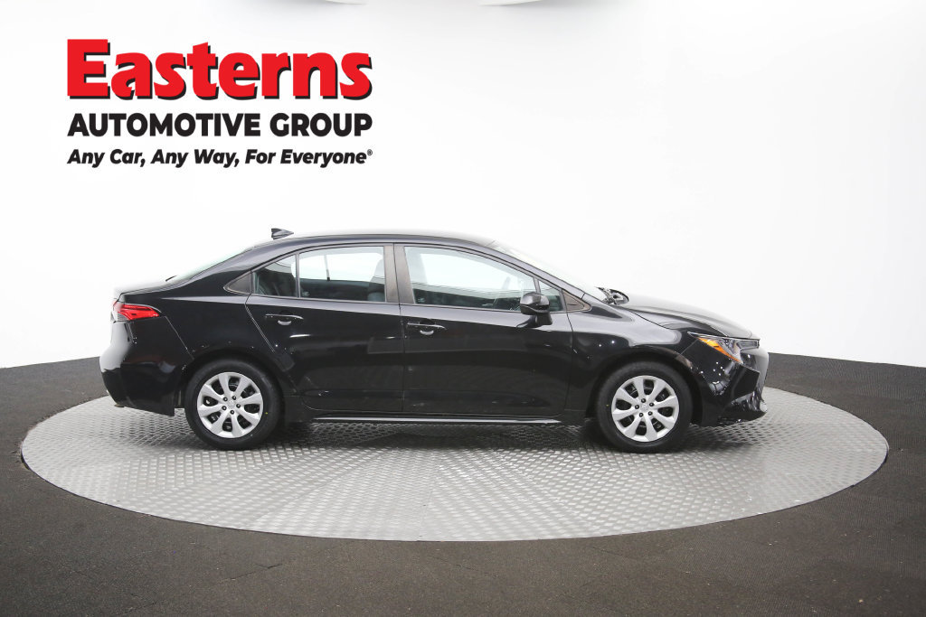 Used 2021 Toyota Corolla LE w/ Carpet Mat Package (TMS) FWD image 48