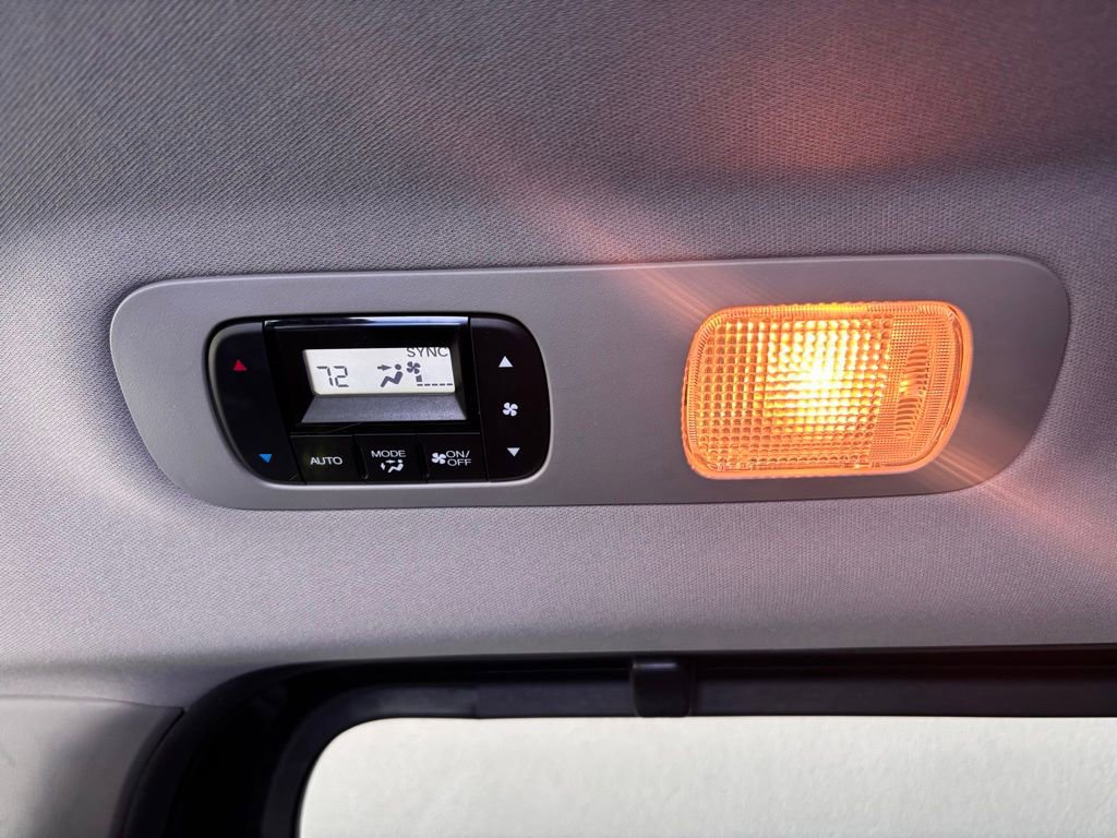 Certified 2024 Honda Odyssey EX-L image 17