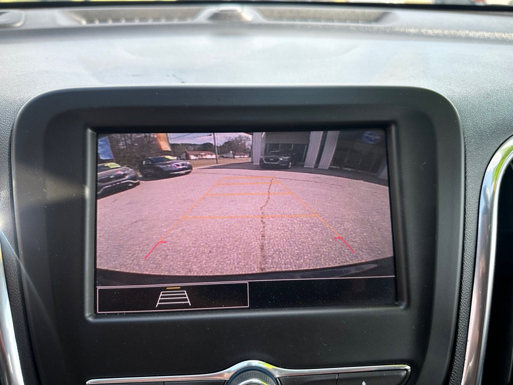 Used 2023 Chevrolet Equinox LT FWD image 16