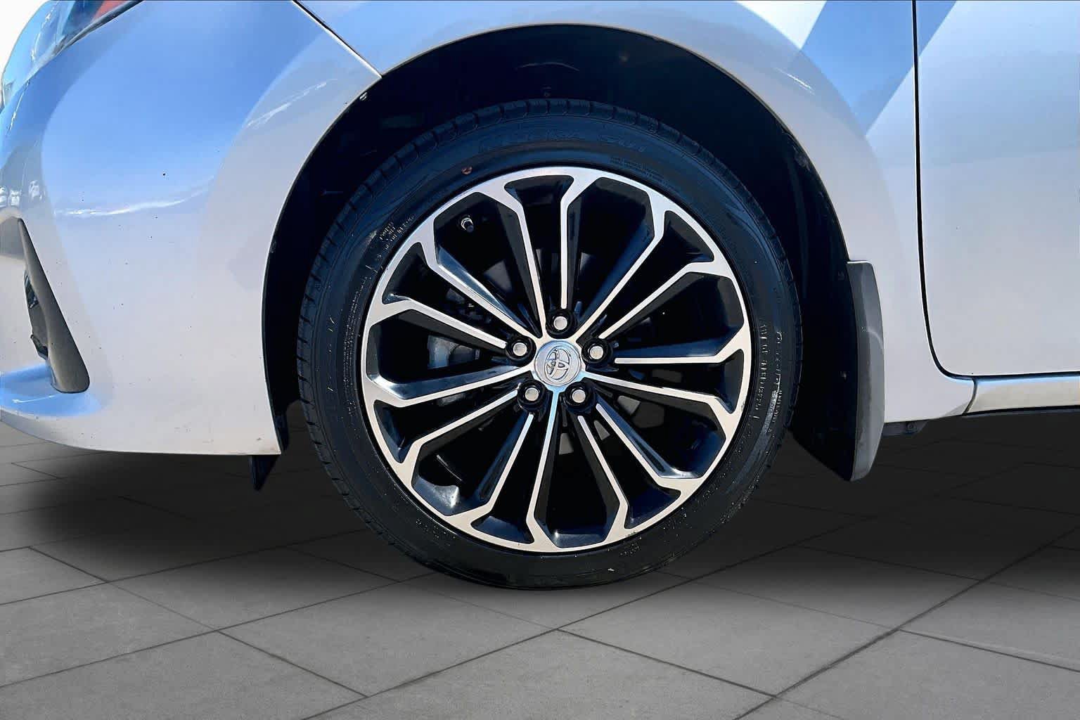 Used 2016 Toyota Corolla S FWD image 10