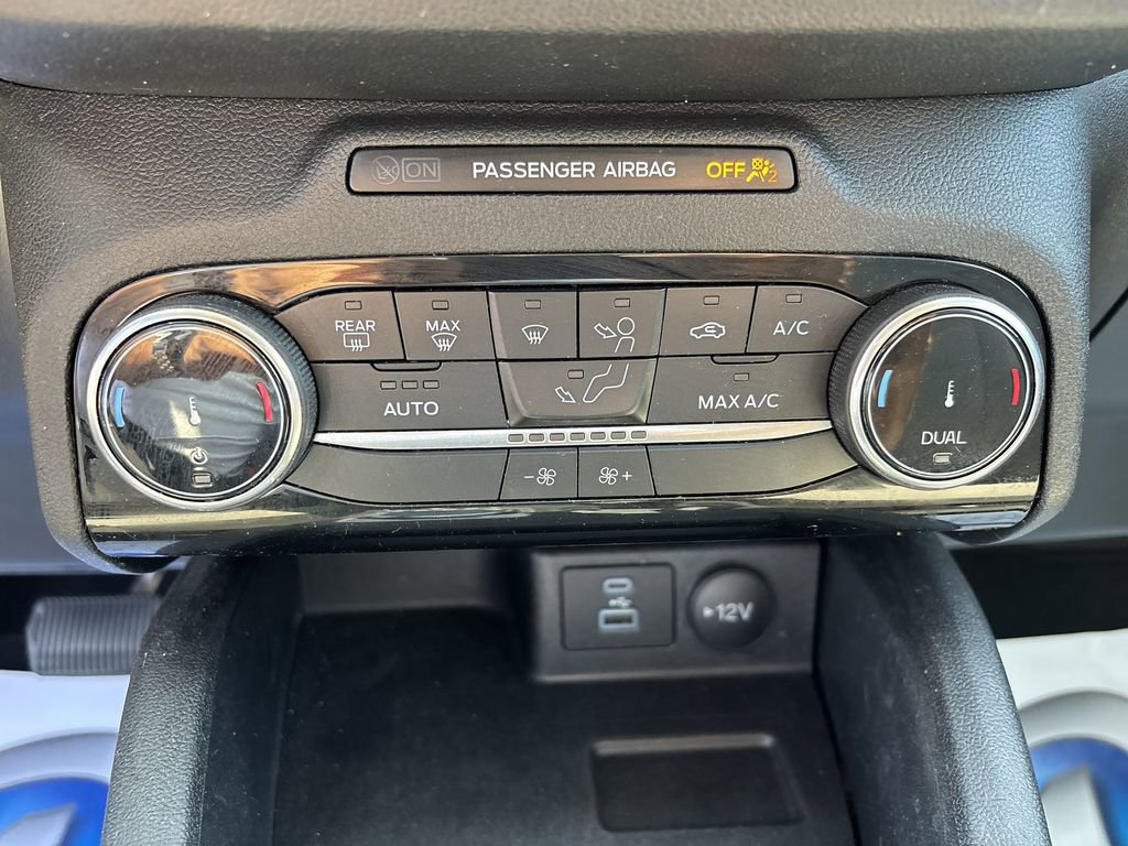Used 2022 Ford Escape SE w/ SE Sport Appearance Package FWD image 17
