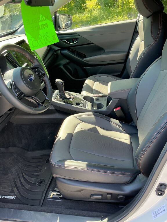 Certified 2025 Subaru Crosstrek 2.5i Limited AWD/4WD image 10