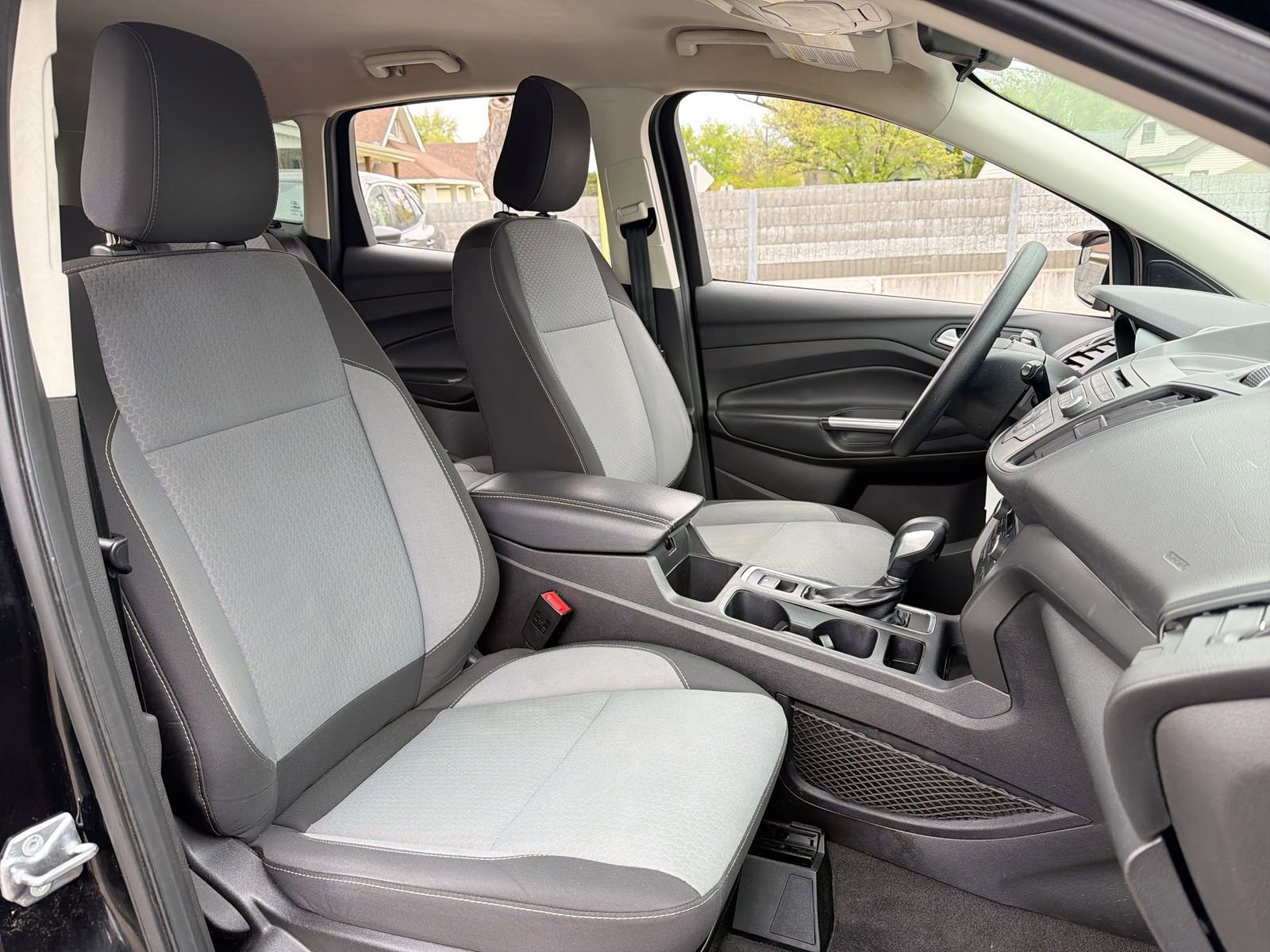 Used 2018 Ford Escape SE FWD image 24