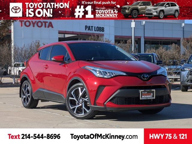 Used 2022 Toyota C-HR XLE image 1