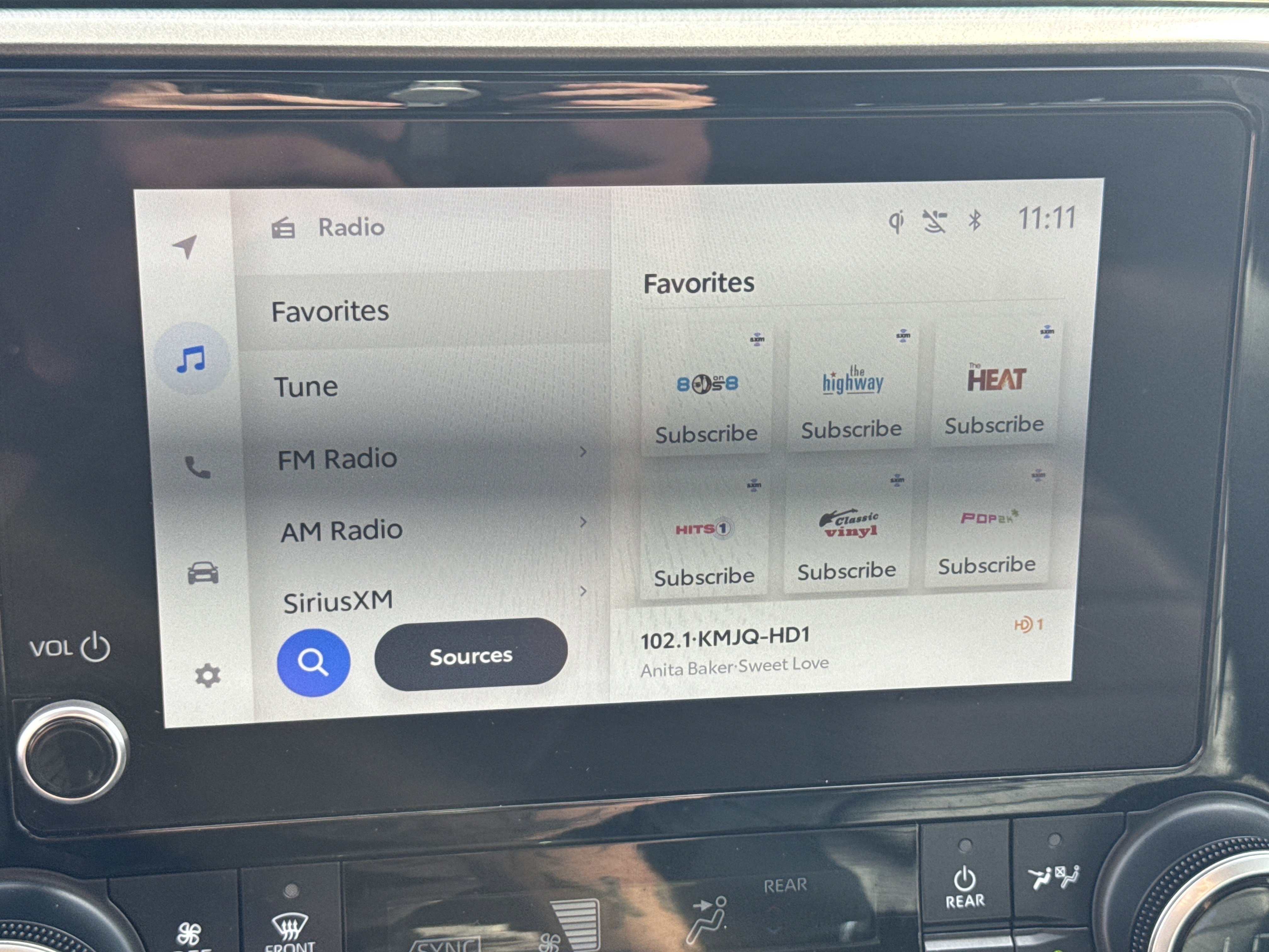 Used 2024 Toyota Highlander LE image 18