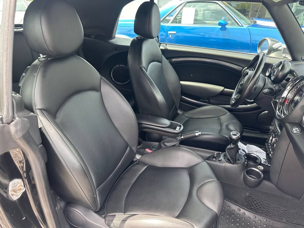 Used 2015 MINI Cooper S FWD image 32