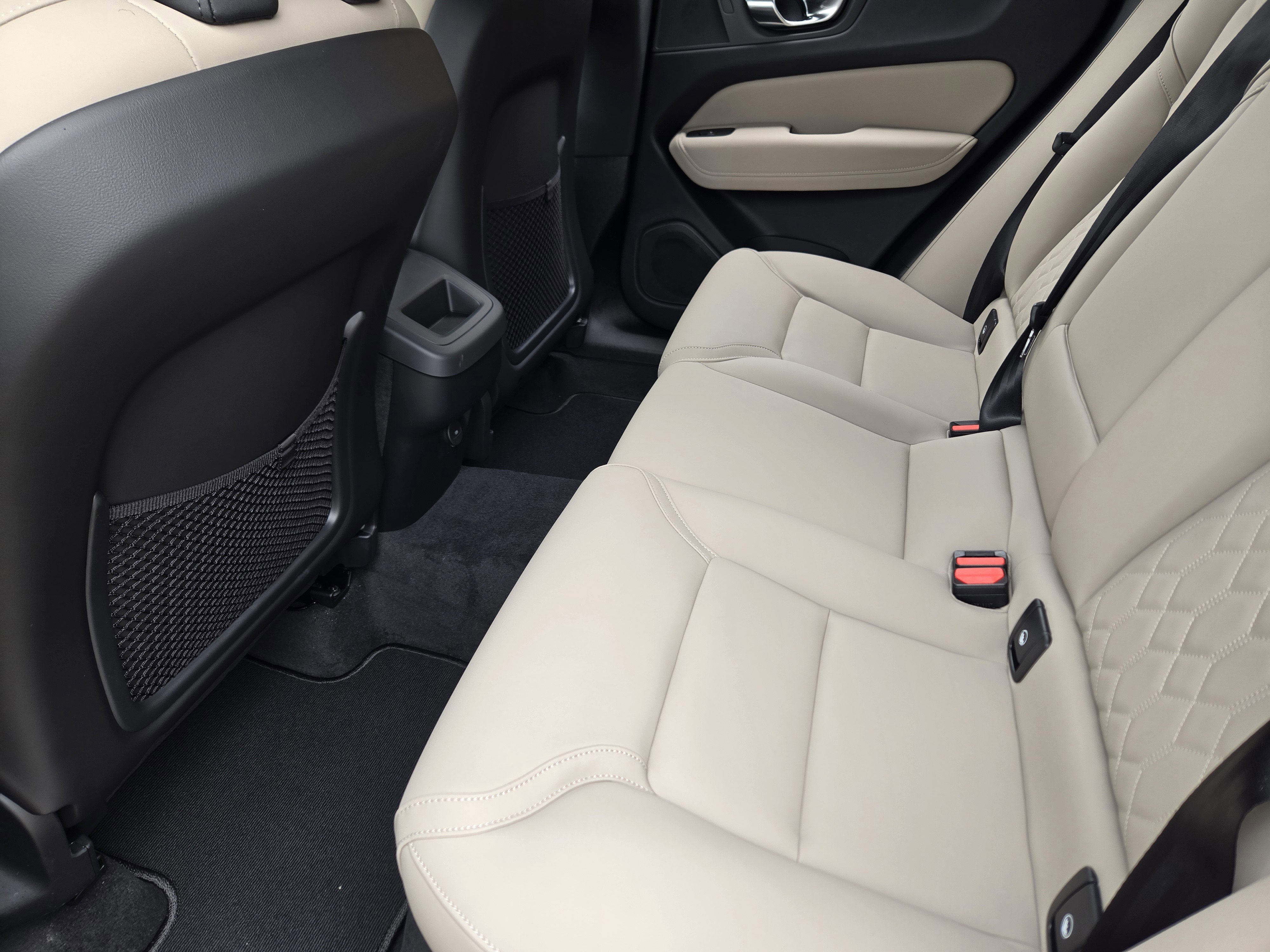 New 2026 Volvo XC60 B5 Core AWD/4WD image 23