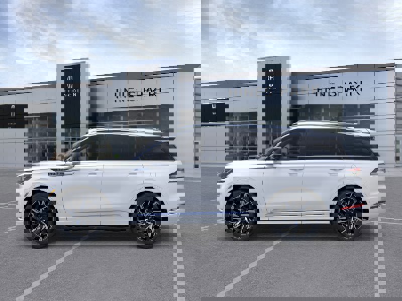 New 2026 Lincoln Aviator Black Label AWD/4WD image 3