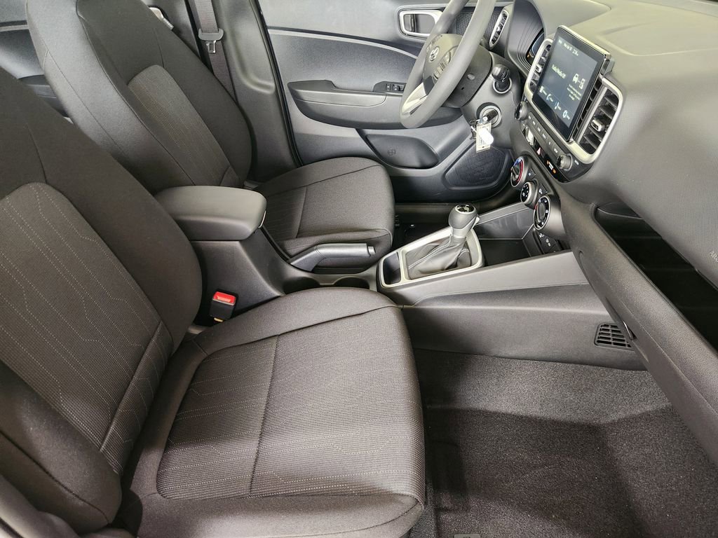 New 2026 Hyundai Venue SE FWD image 11