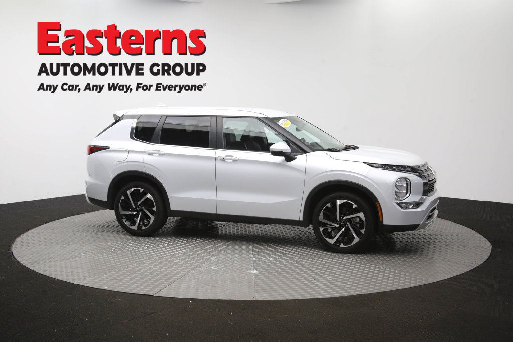 Used 2024 Mitsubishi Outlander SE FWD image 49