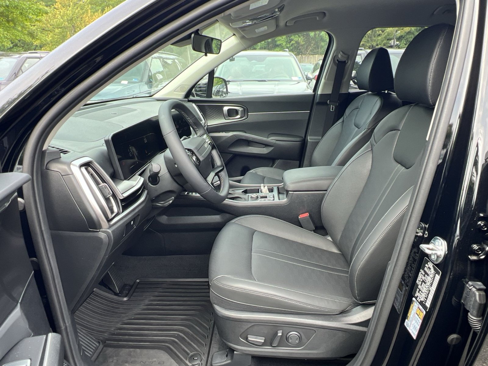 New 2026 Kia Sorento S FWD image 18