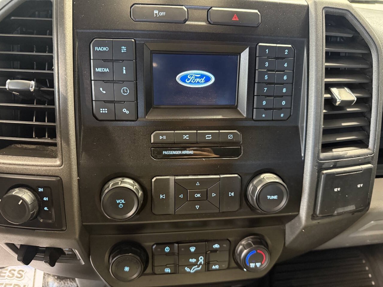 Used 2022 Ford F250 XL w/ Power Equipment Group AWD/4WD image 13