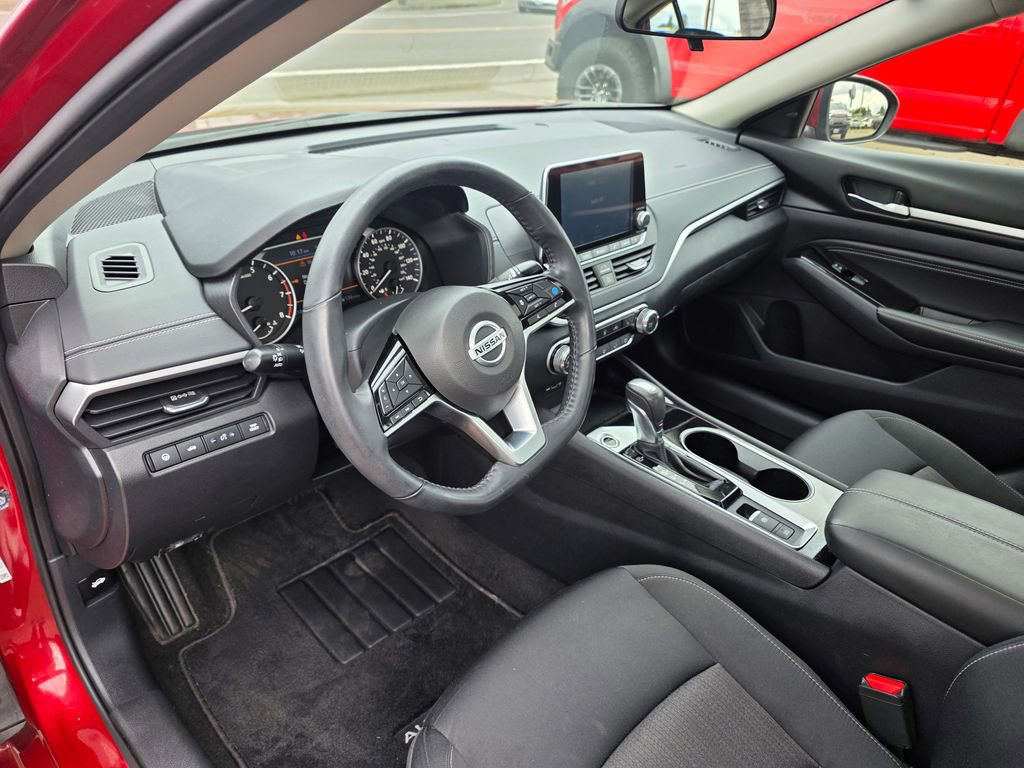 Used 2021 Nissan Altima 2.5 SV w/ SV Premium Package FWD image 8