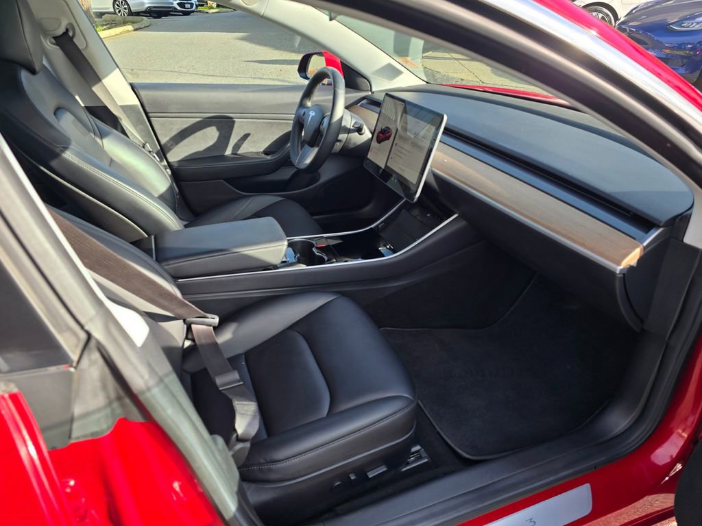 Used 2018 Tesla Model 3 Long Range RWD image 11