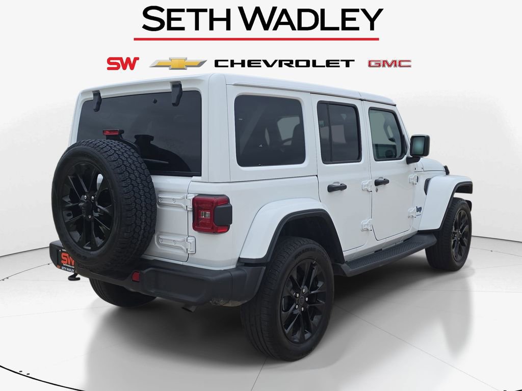 Used 2025 Jeep Wrangler Unlimited Sahara AWD/4WD image 7