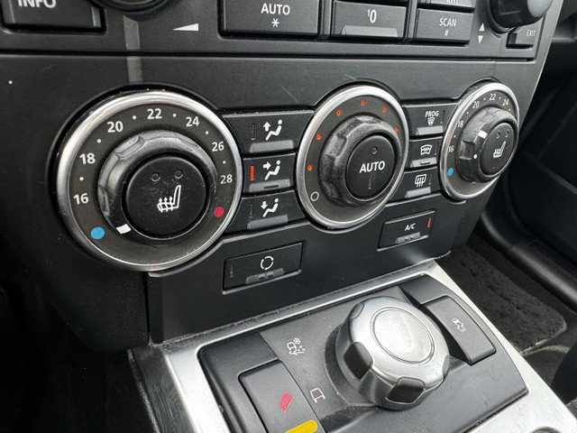 Used 2011 Land Rover LR2 HSE image 33