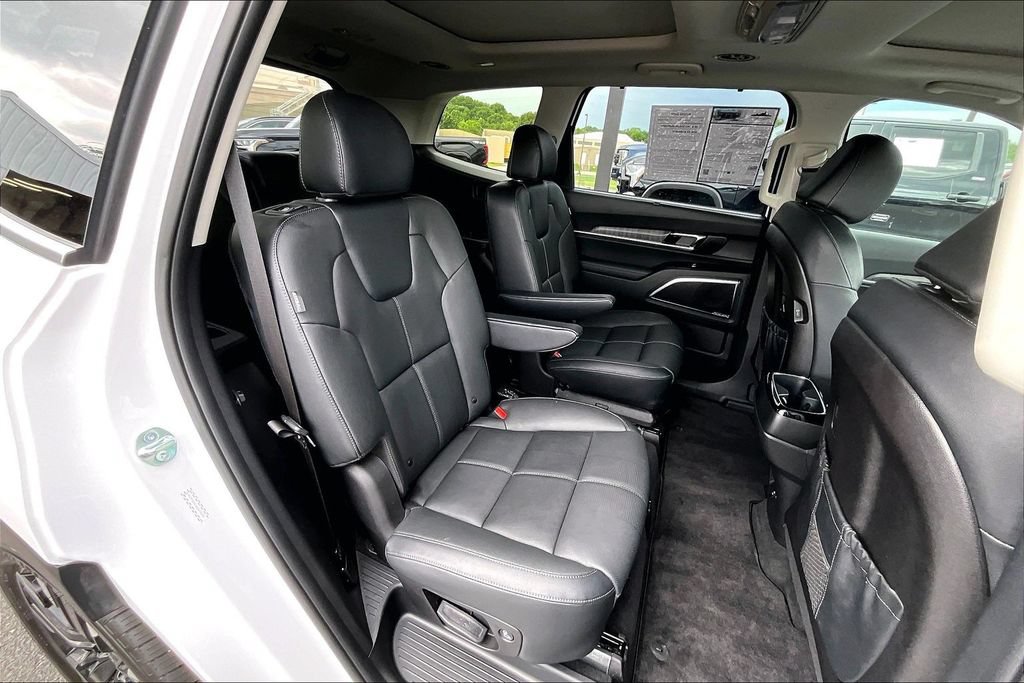 Used 2025 Kia Telluride SX w/ SX Captain's Chair Package AWD/4WD image 27