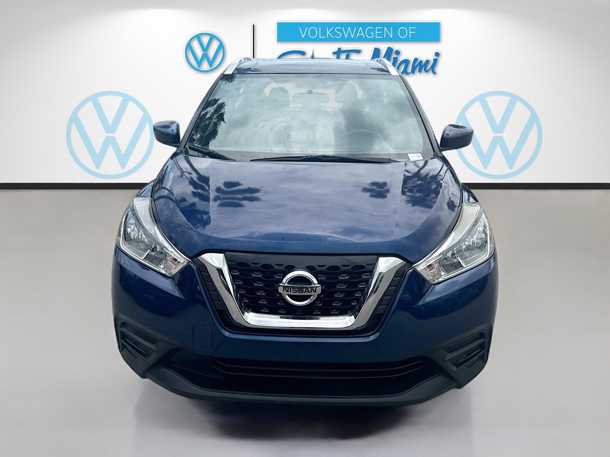 Used 2019 Nissan Kicks SR FWD image 2