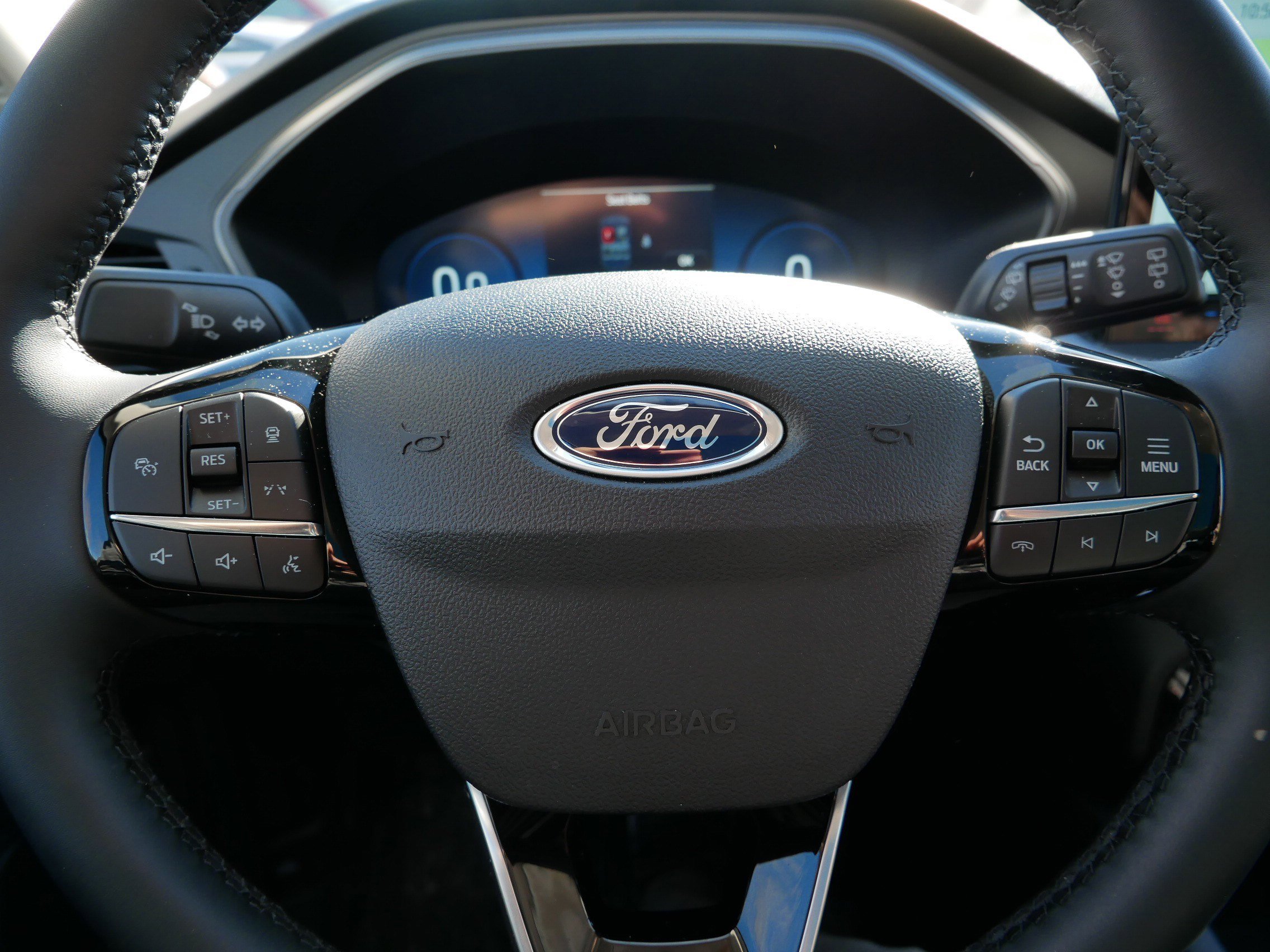 New 2025 Ford Escape Active w/ Active Premium Tech Pack image 28