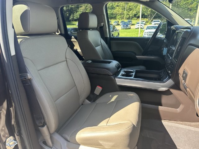 Used 2018 Chevrolet Silverado 1500 LTZ Z71 w/ LTZ Plus Package AWD/4WD image 33