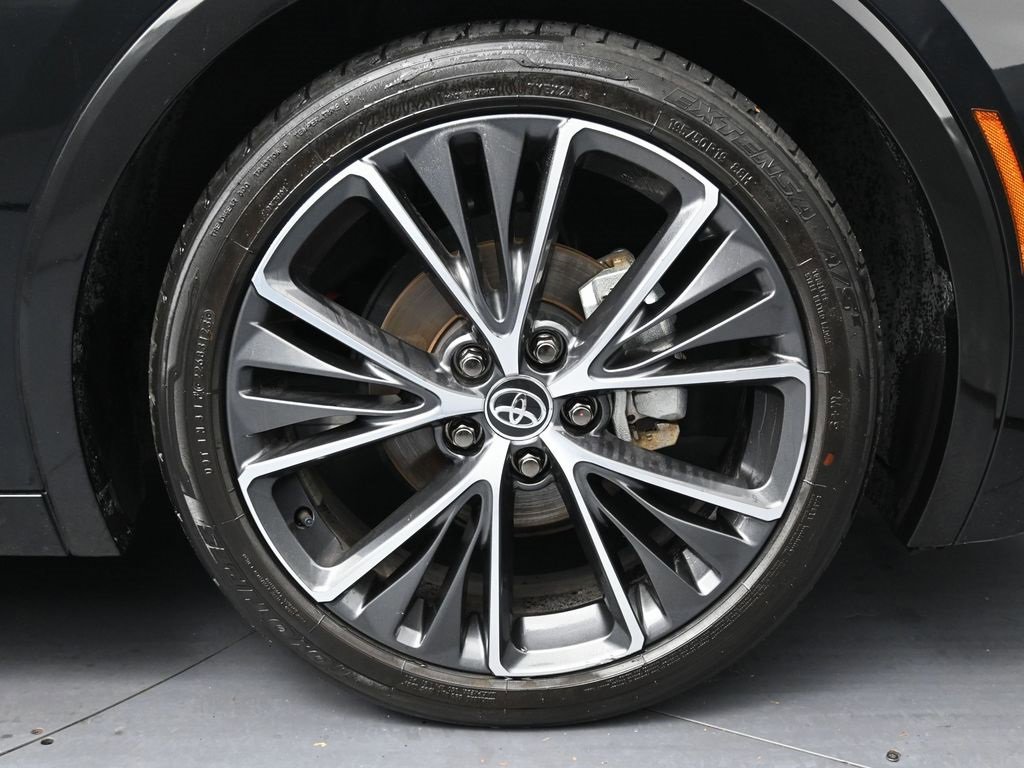 Used 2024 Toyota Prius XLE image 12