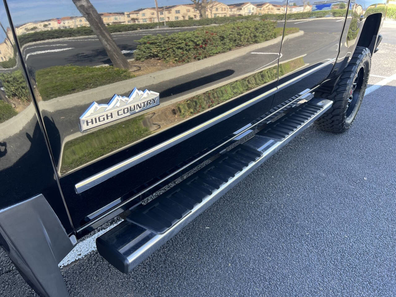 Used 2014 Chevrolet Silverado 1500 High Country w/ High Country Premium Package image 16