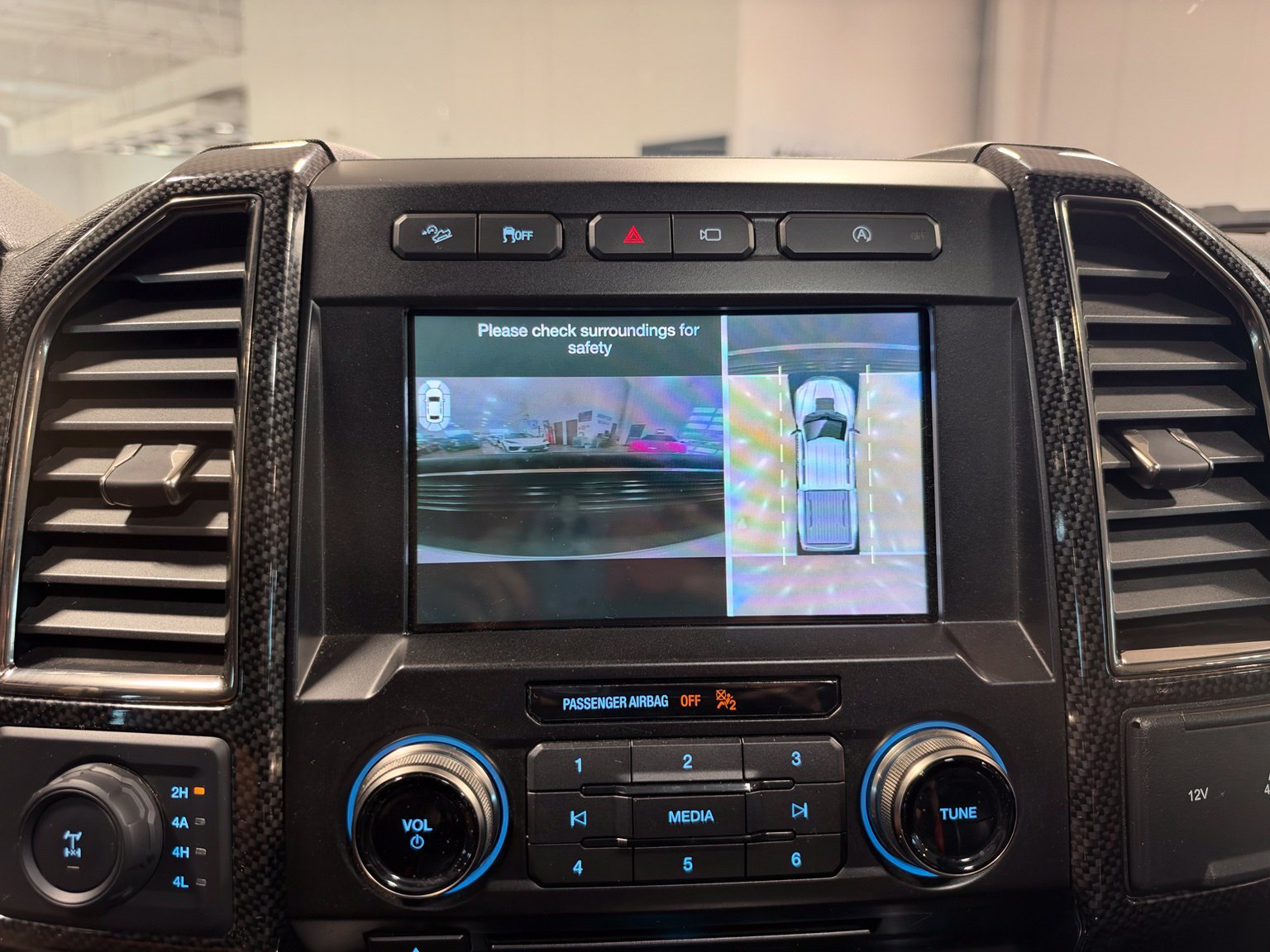 Used 2018 Ford F150 Raptor w/ Equipment Group 802A Luxury AWD/4WD image 34
