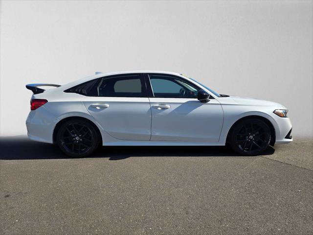 Used 2022 Honda Civic Sport image 2
