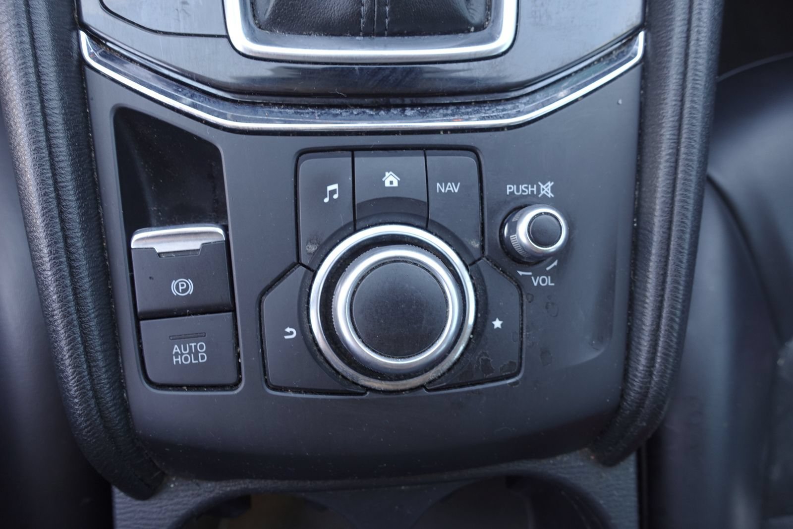 Used 2018 MAZDA CX-5 Touring w/ Preferred Equipment Package FWD image 23