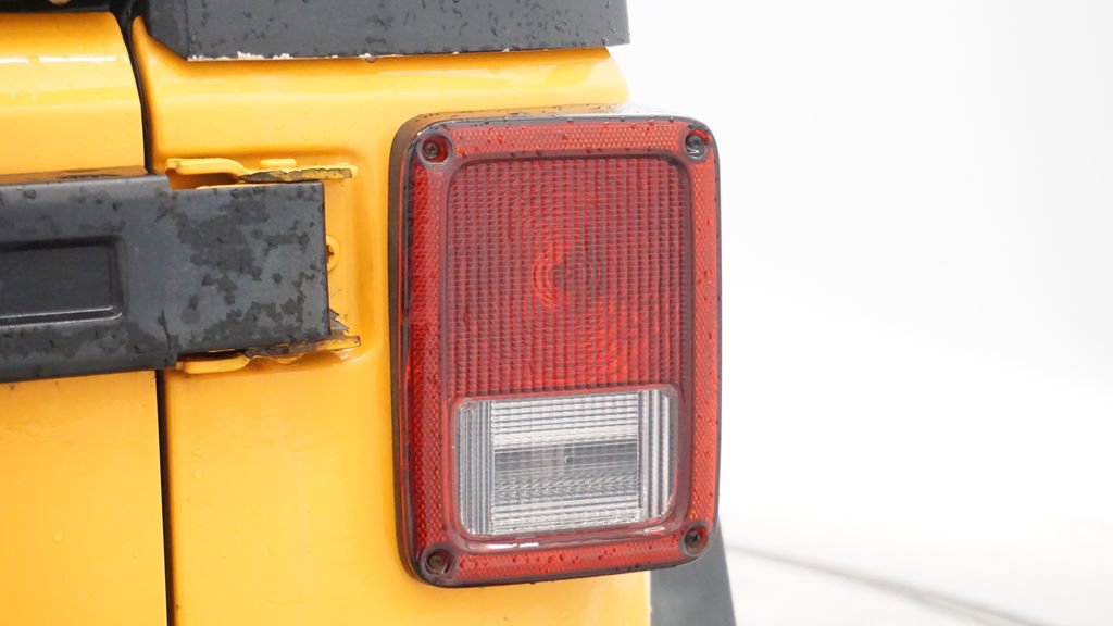 Used 2012 Jeep Wrangler Unlimited Sport image 18