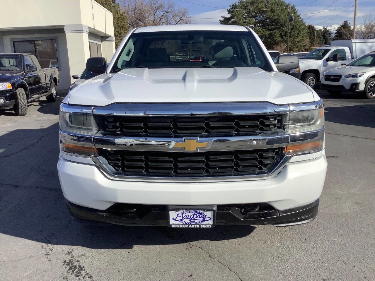 Used 2017 Chevrolet Silverado 1500 W/T w/ Trailering Package image 4