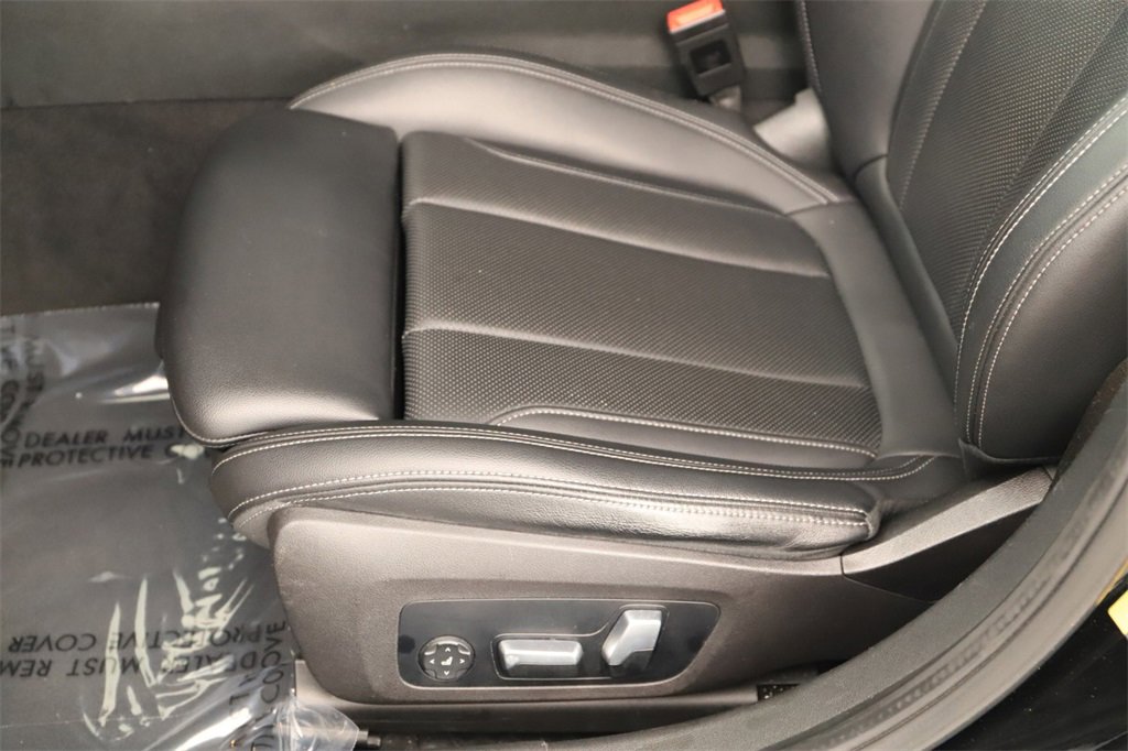 Used 2022 BMW 330e w/ M Sport Package image 25