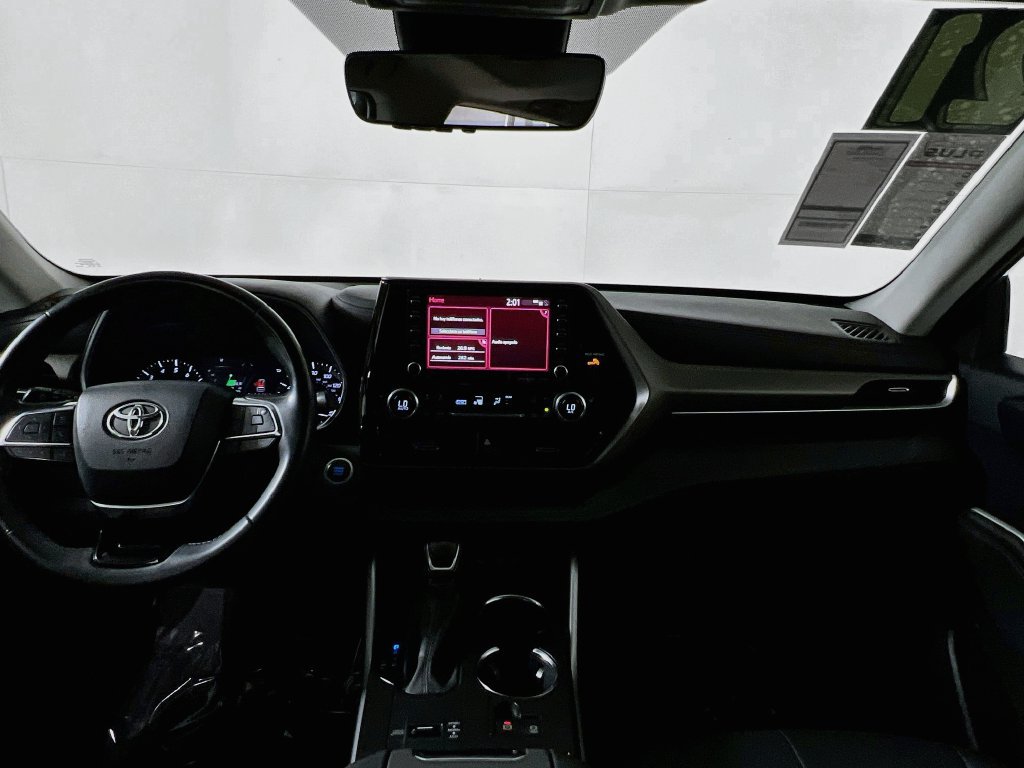 Used 2021 Toyota Highlander XLE FWD image 27