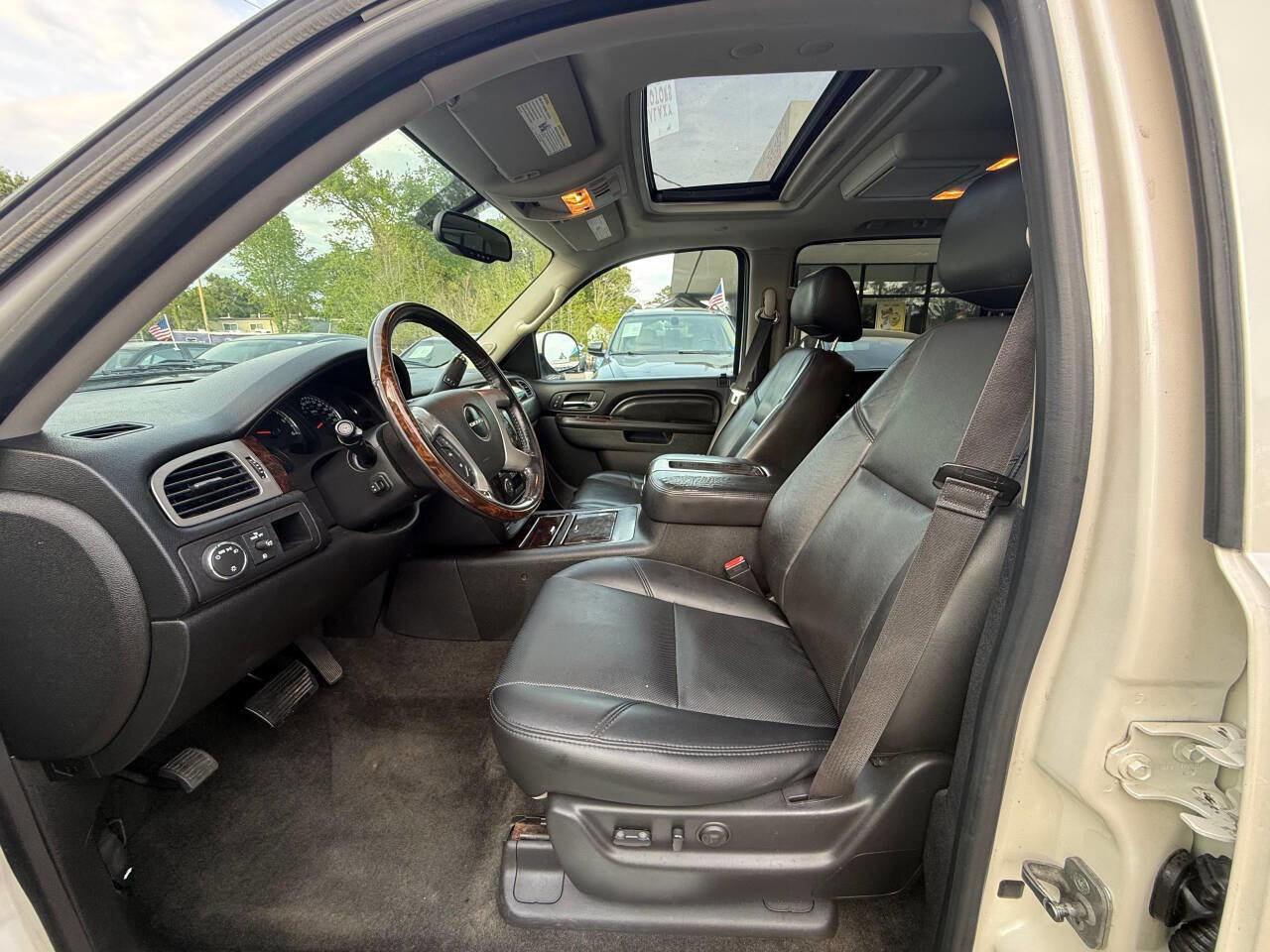 Used 2013 GMC Yukon XL Denali AWD/4WD image 10