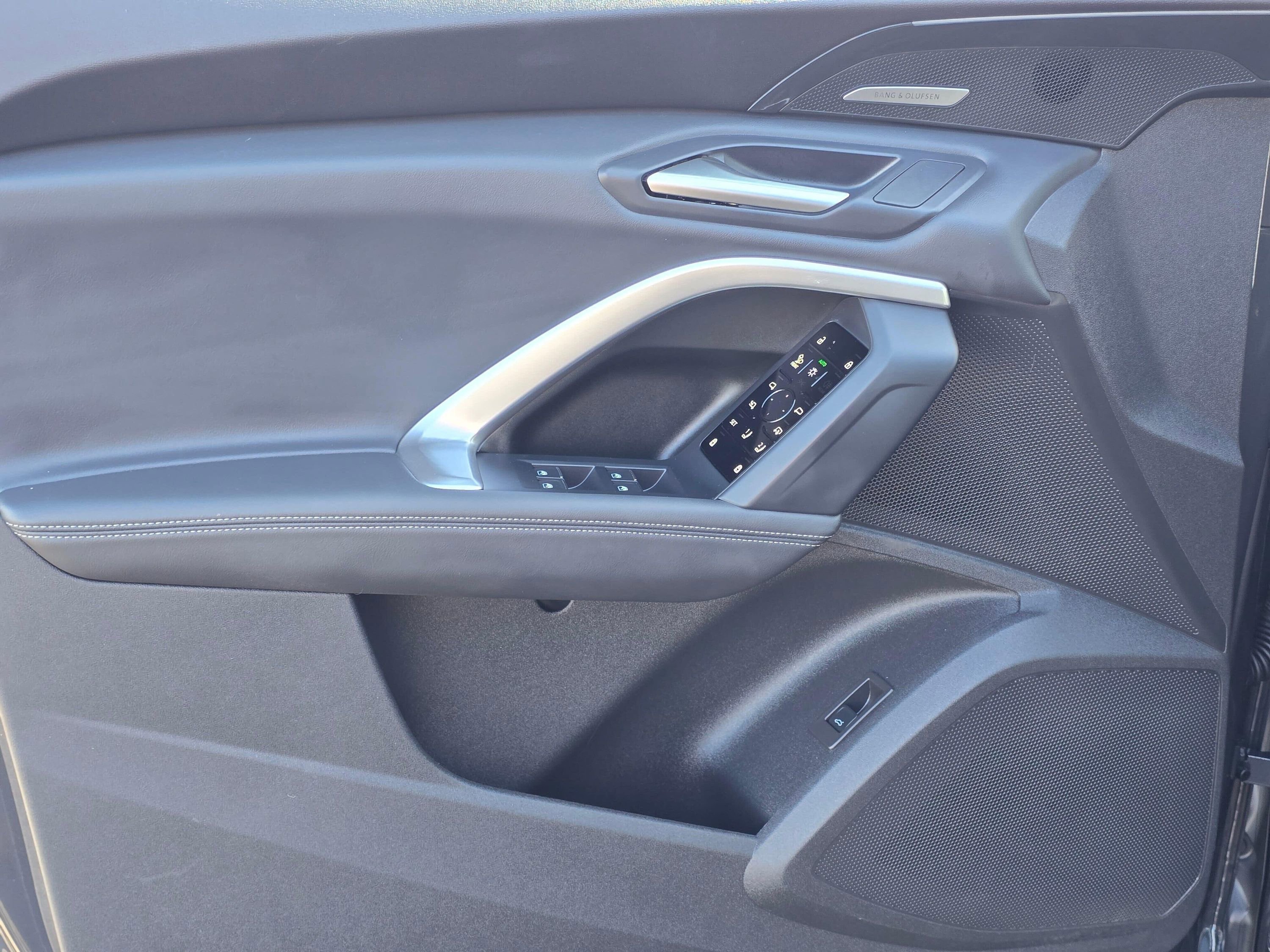 Certified 2025 Audi Q5 Premium Plus w/ Premium Plus image 37