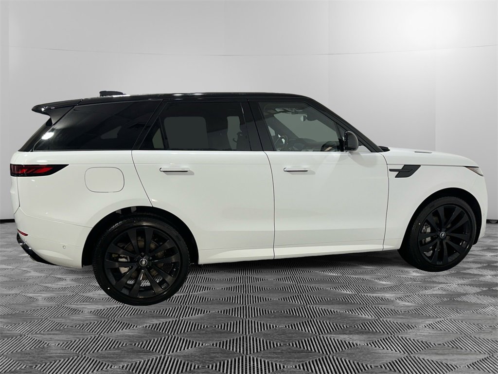 New 2025 Land Rover Range Rover Sport Dynamic SE image 6