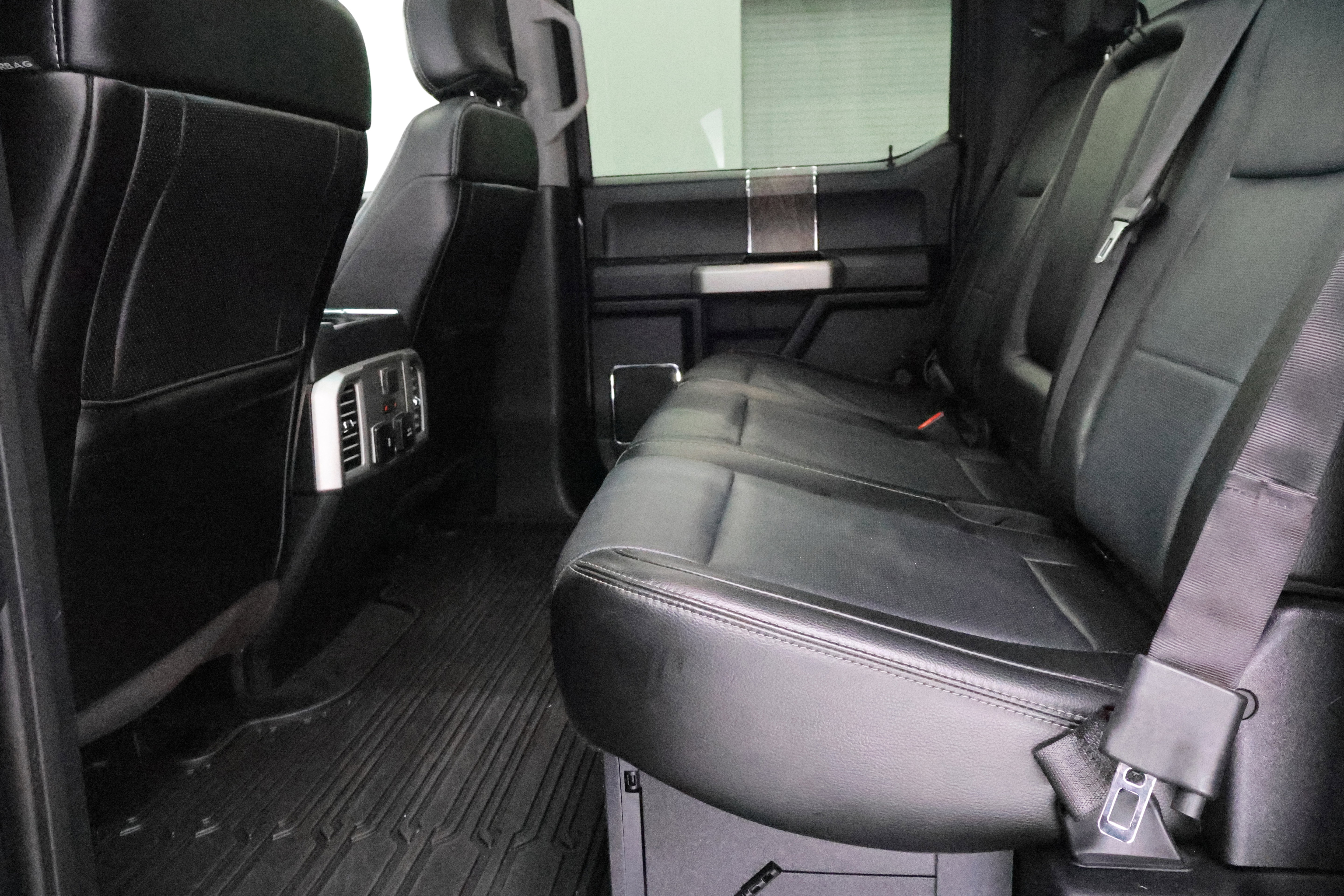 Used 2017 Ford F350 Lariat w/ Lariat Ultimate Package image 9