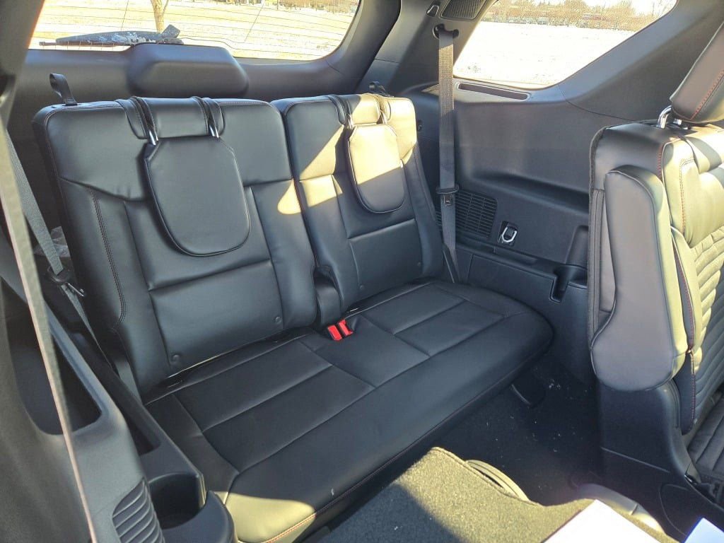 New 2026 Ford Explorer ST-Line w/ ST-Line Street Pack image 10