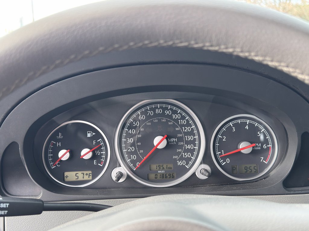 Used 2005 Chrysler Crossfire Limited image 16