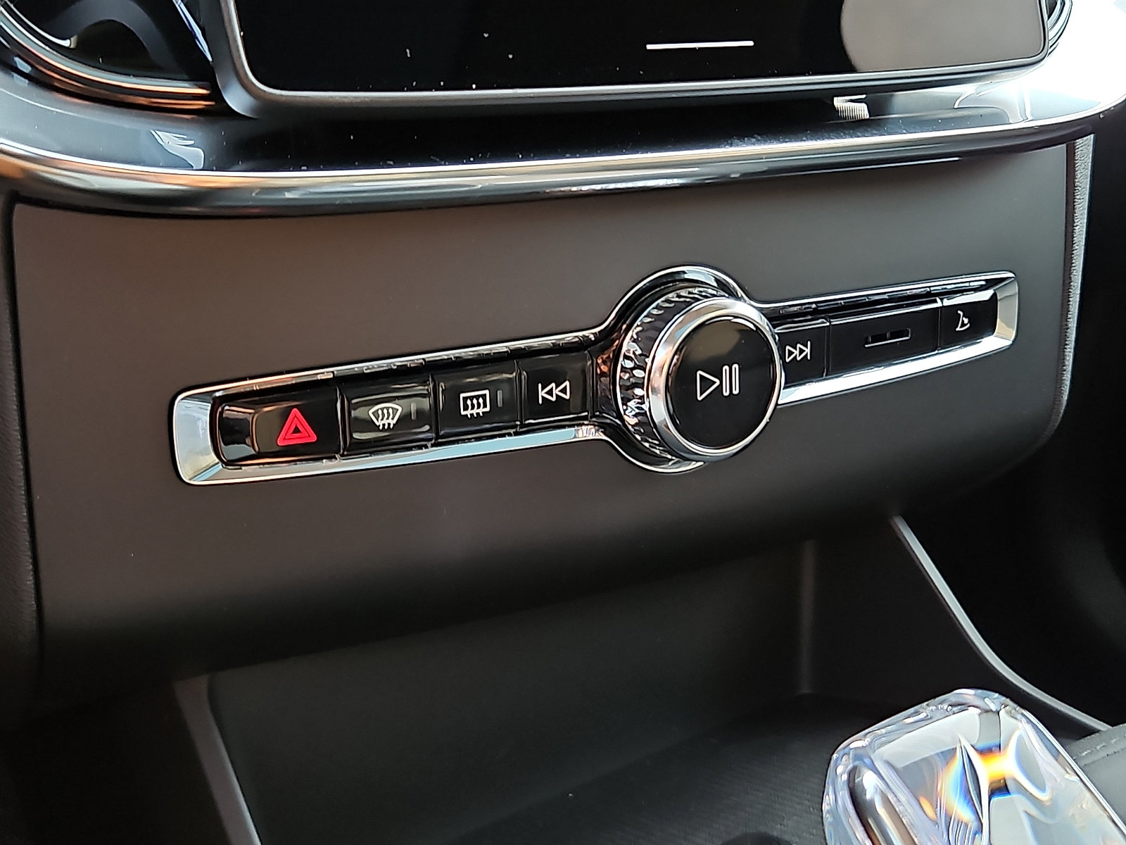 New 2026 Volvo XC90 B5 Core AWD/4WD image 14