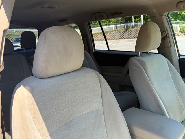 Used 2012 Toyota Highlander 4WD w/ Tech Pkg image 28