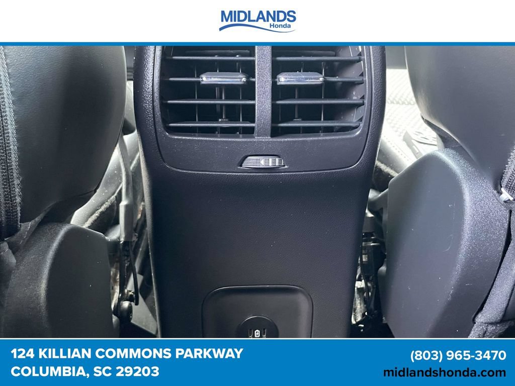 Used 2023 Ford Escape ST-Line w/ Cold Weather Package FWD image 12