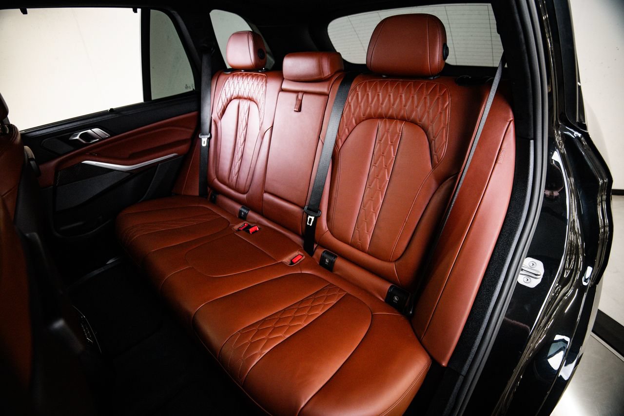 Used 2022 BMW X5 M50i w/ Executive Package AWD/4WD image 24