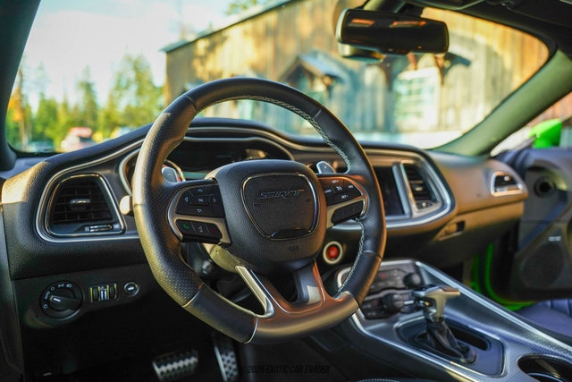 Used 2017 Dodge Challenger SRT Hellcat image 30