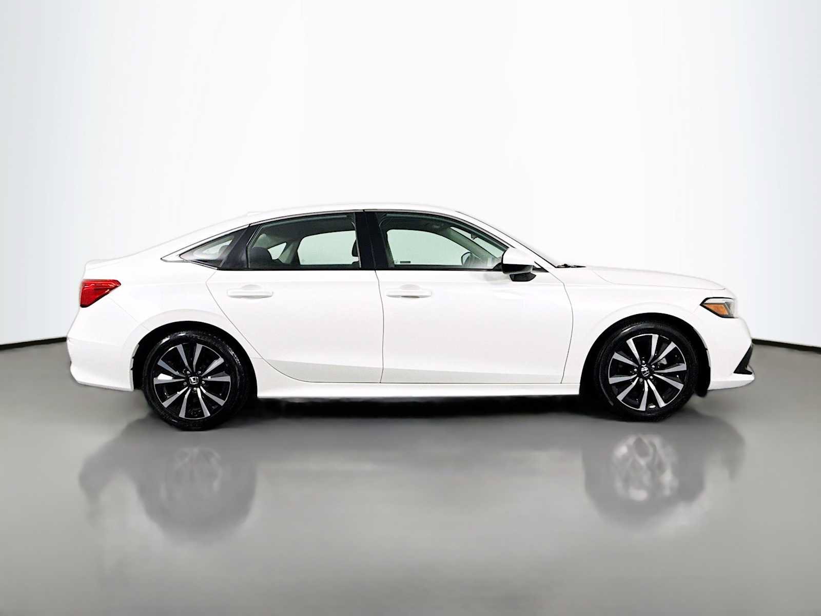 Certified 2024 Honda Civic EX image 3