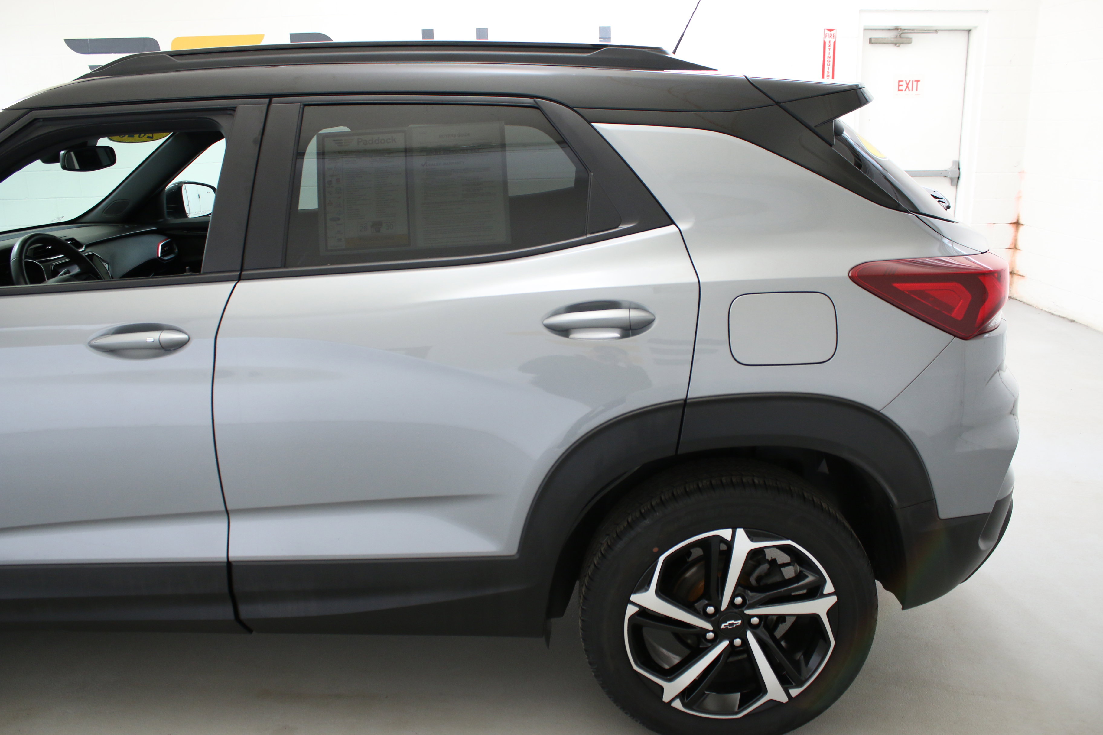 Used 2023 Chevrolet TrailBlazer RS w/ Technology Package image 6