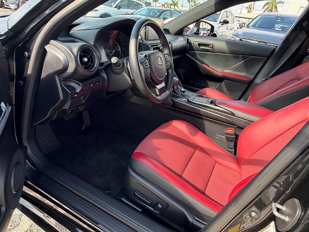 Used 2025 Lexus IS 350 F Sport RWD image 11
