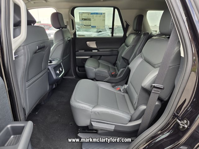 New 2026 Ford Expedition Active RWD image 9